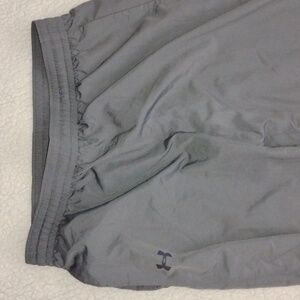 Under Armour Men's Charcoal Activewear